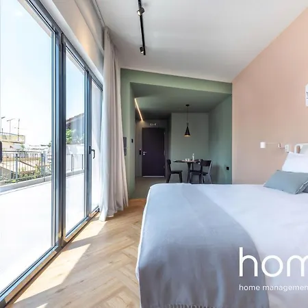 Toucan Homm Suites *