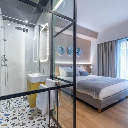 Toucan Homm Suites *