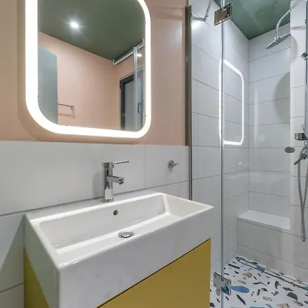 Apartment Toucan Homm Suites *
