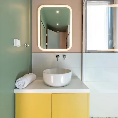 Toucan Homm Suites